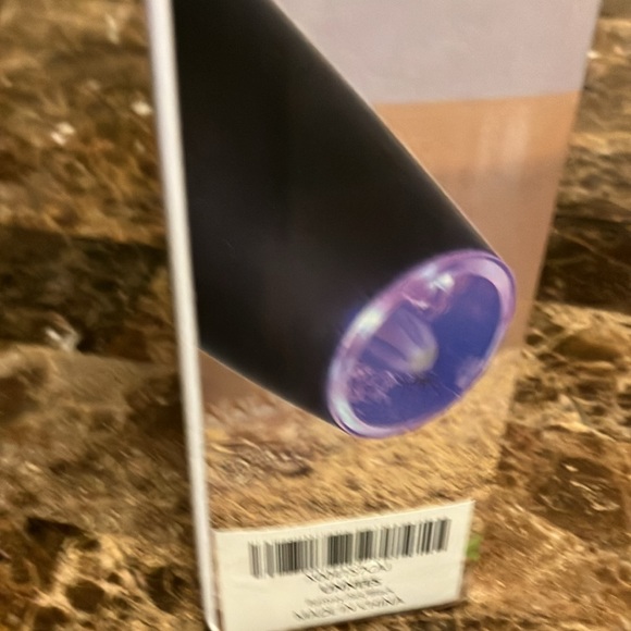 Brand new in box electric gravity salt and pepper shakers w/ salt & pepper - Picture 3 of 4